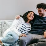 Mann und Frau - neu verliebt in offener Beziehung, Verliebtheit, New relationship energy